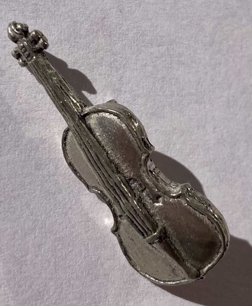 Cello  pin collectible - Main Image 2