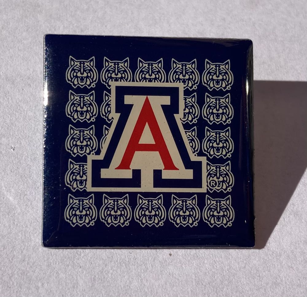 Dlr - Deluxe Starter Set Pluto At Sleeping Beauty Castle