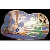 DA - Astronaut Minnie on Crescent Moon