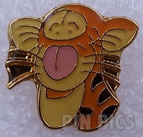 DLR - The Twilight Zone Tower of Terror Event - Divine DeVil Arrival