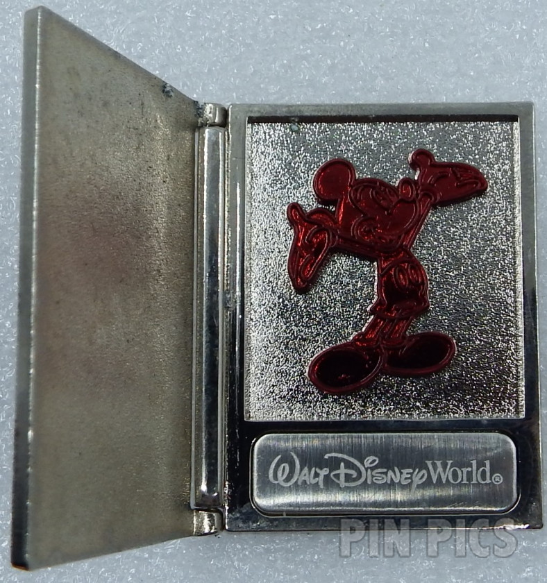 WDW - Mickey - Main Entrance Pass Guide and Red Insert - Walt Disney World - Cast  pin collectible - Main Image 2