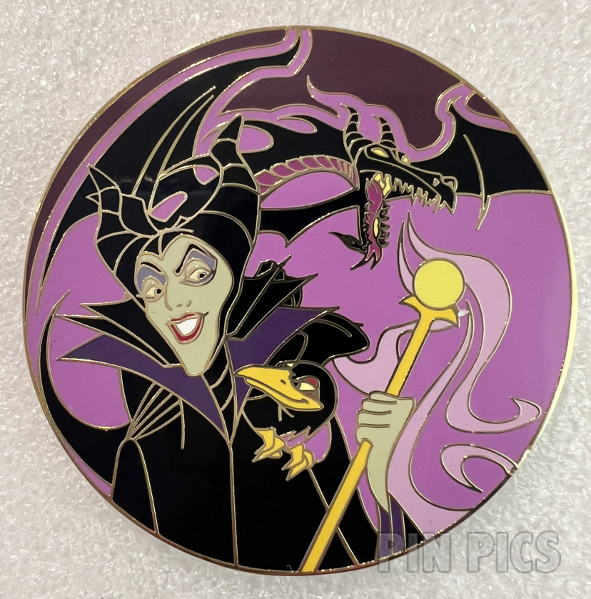 Mickey (X) and Minnie (O) with chain (spells M I C K E Y)