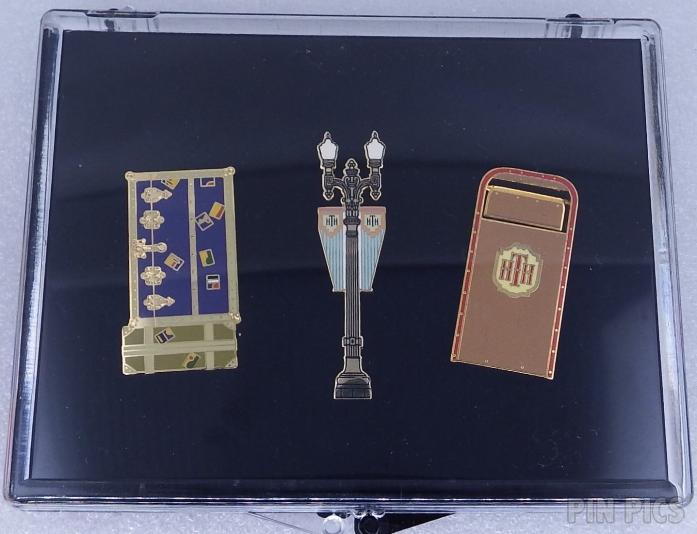 DLR - Twilight Zone Tower of Terror - Cast Exclusive Set  pin collectible - Main Image 2