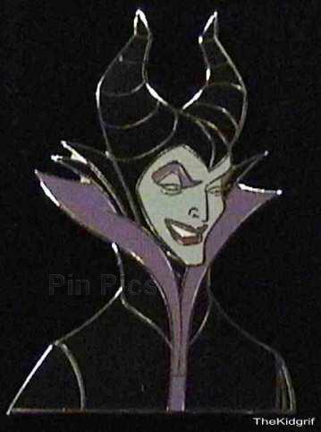 DLR - The Twilight Zone Tower of Terror Event (Bellhop Donald Duck)