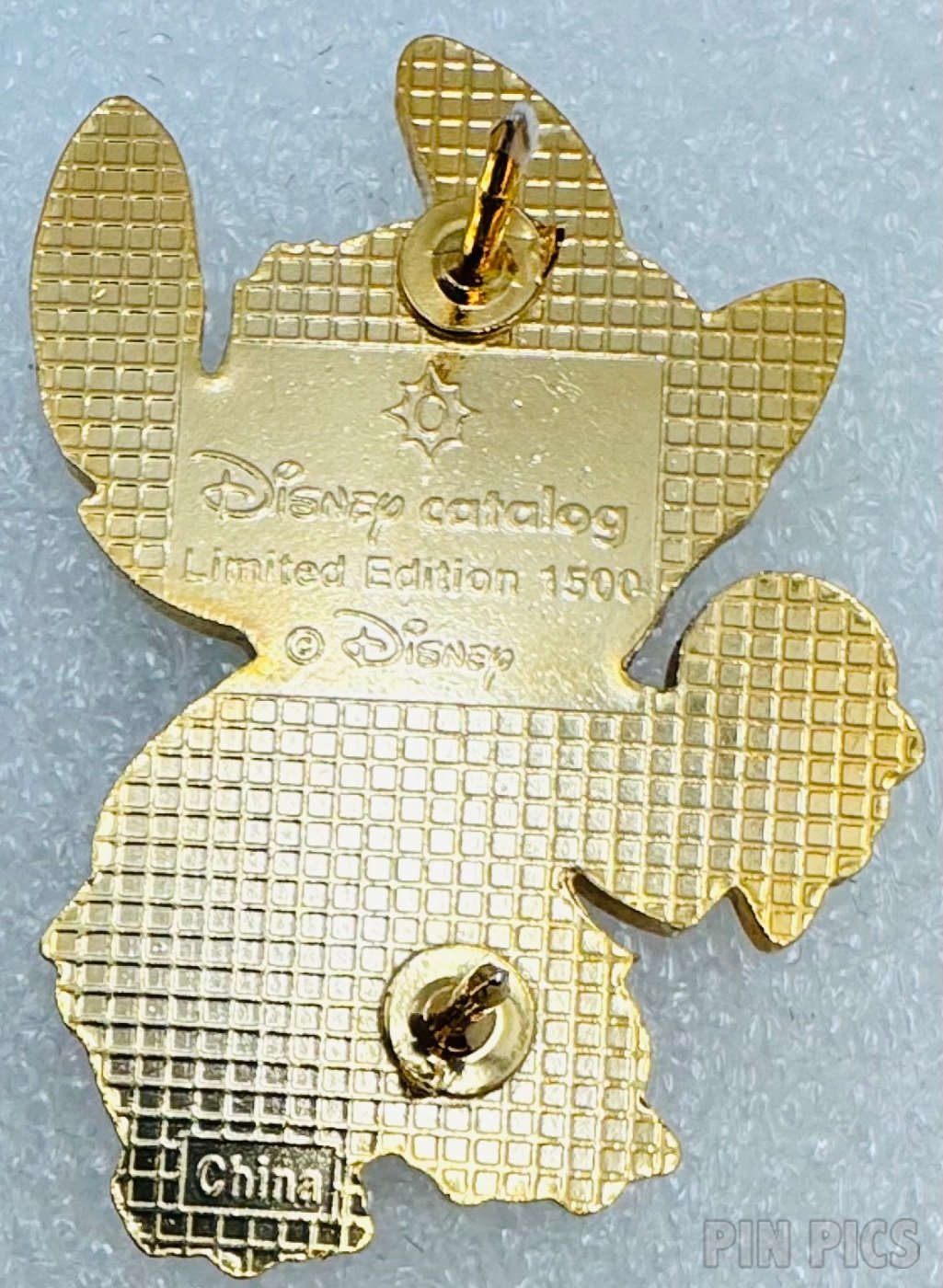 Disney Catalog - Stitch Eating Ice Cream  pin collectible - Main Image 2