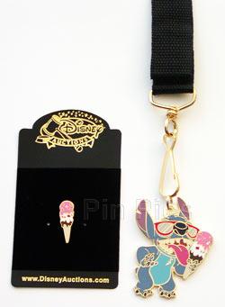 Monogram - Sorcerer Mickey - Version 4 - Right Hand Pointing Up