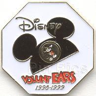 Minnie Playing Tennis - Variation