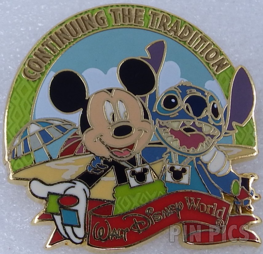 DLR - Mickey and Minnie - Happy Easter 2004