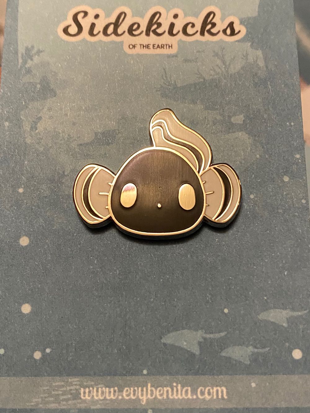 Wide-Eyed Snowflake Clownfish Sidekick  pin collectible - Main Image 2