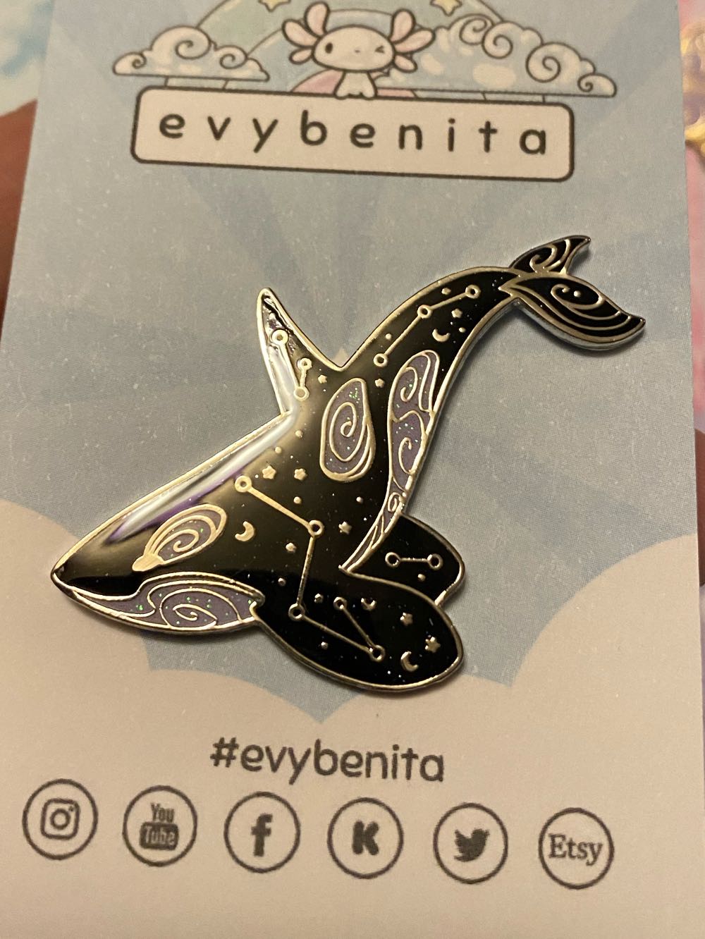 Silver & Glitter Orca Whale  pin collectible - Main Image 2