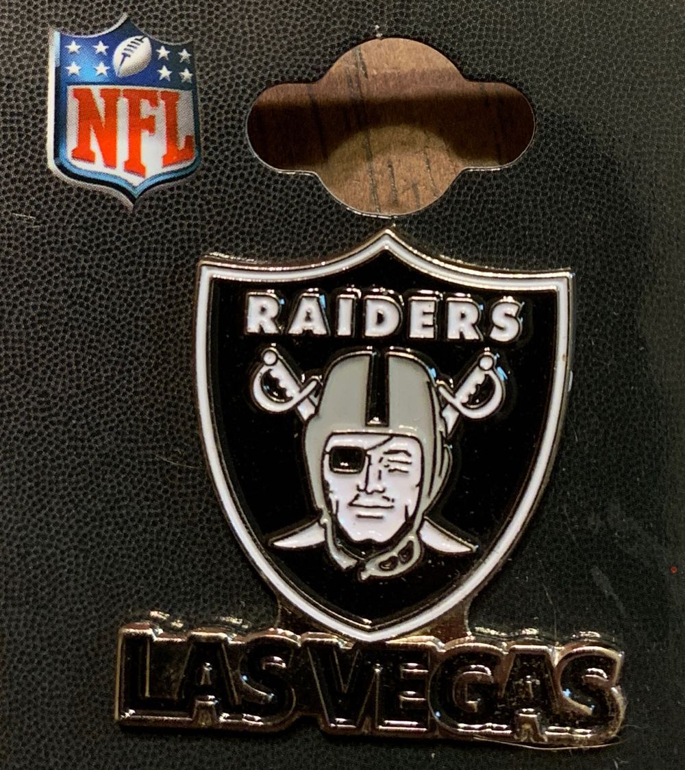 Aladdin Hugs Jasmine And Rajah