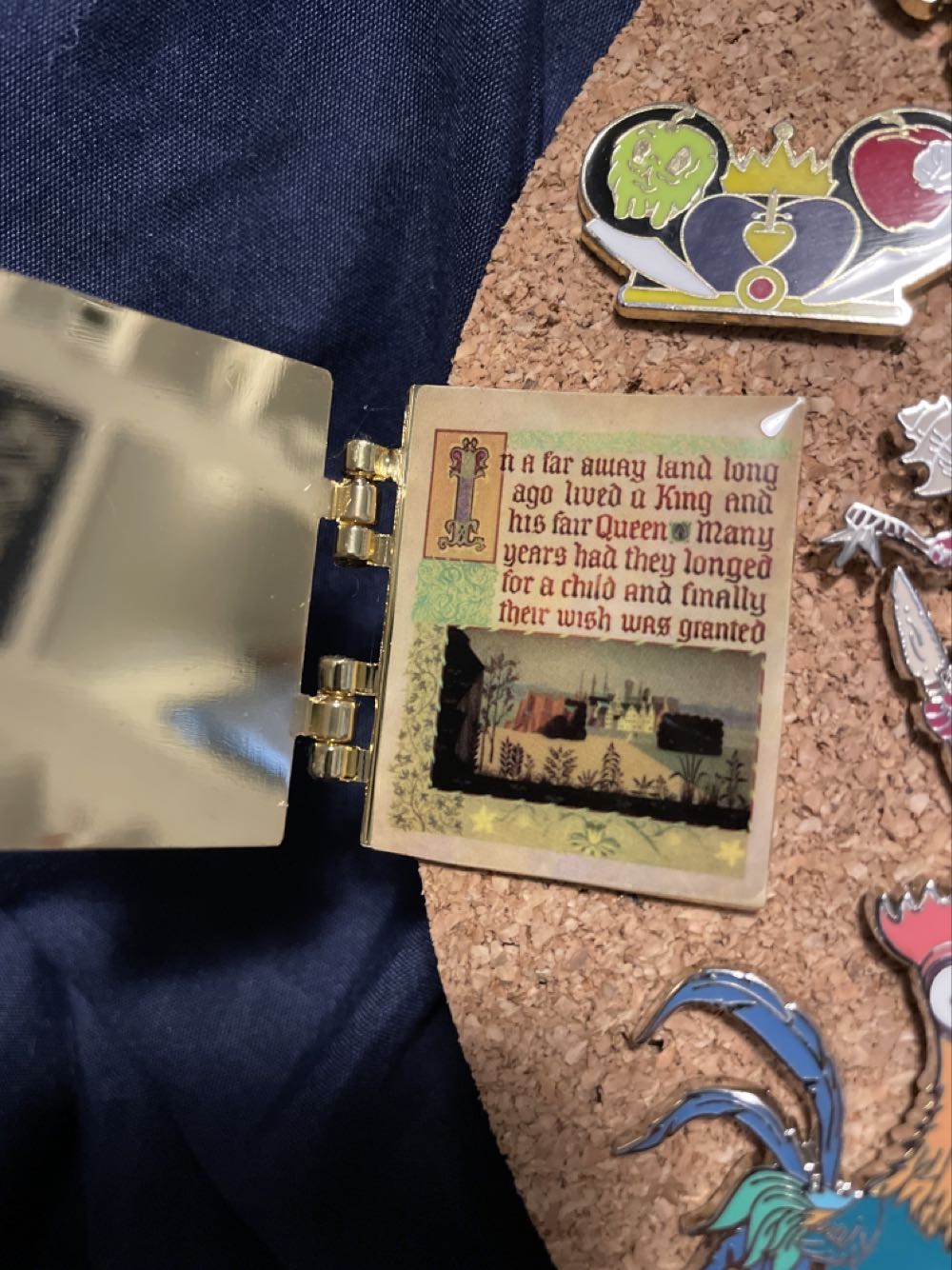 Sleeping Beauty Hinge Pin  pin collectible - Main Image 2