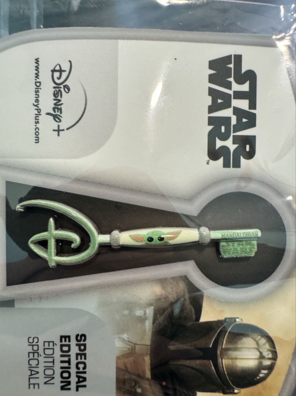 Disney Star Wars The Child Collectible Key Star Wars: The Mandalorian Bambino Chiave Picclick - Special Edition pin collectible [Barcode 465051063655] - Main Image 2
