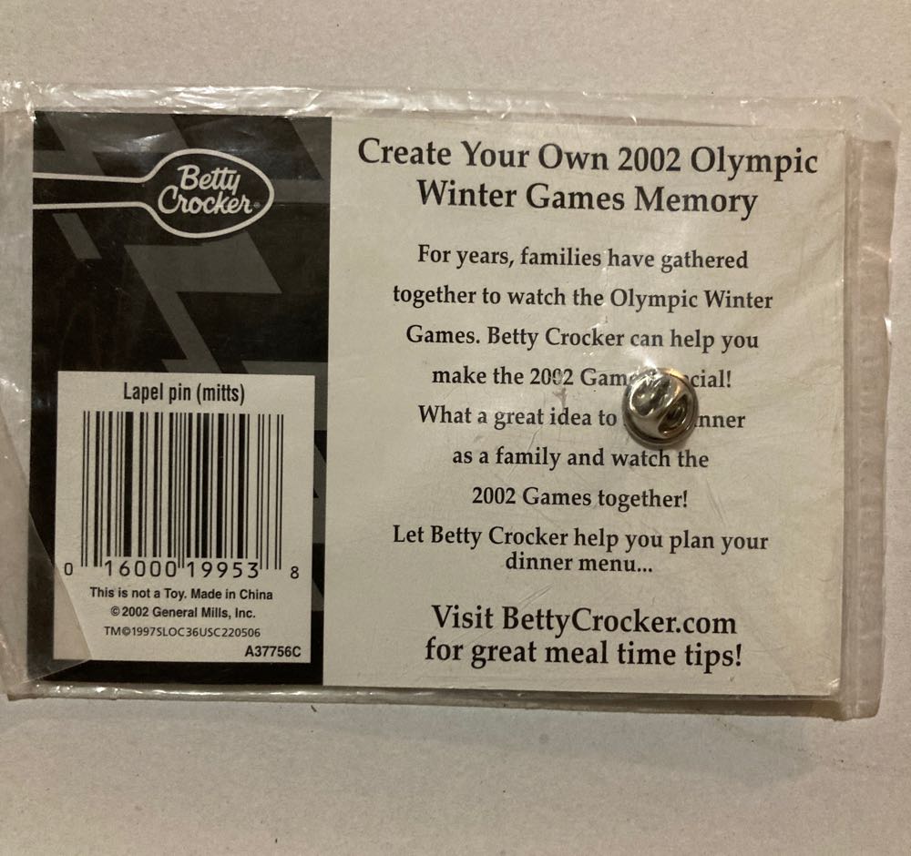 Reader’s Digest Presents Ancient Mysteries The Great Pyramids  pin collectible [Barcode 016000199538] - Main Image 2