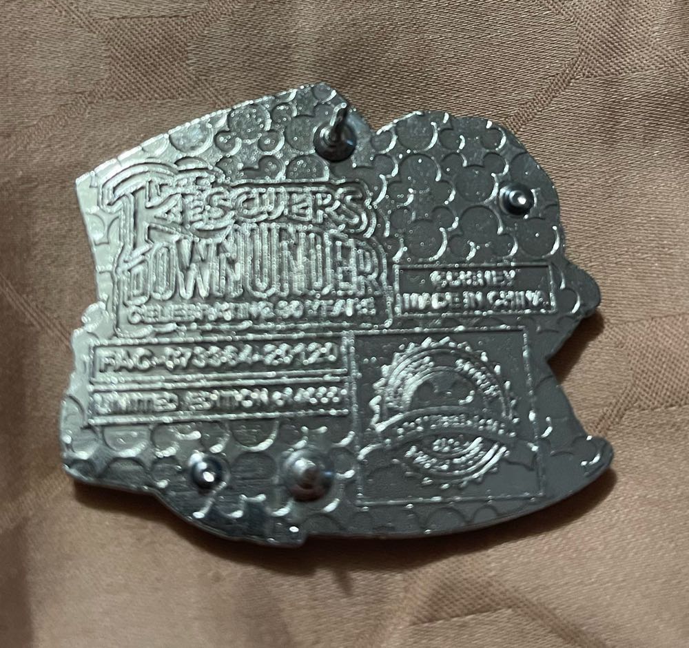 The Rescuers Down Under 30th Anniversary (Wilbur, Bernard And Bianca) - Disney Parks Limited Edition Pin - Rack pin collectible [Barcode 400927413301] - Main Image 3