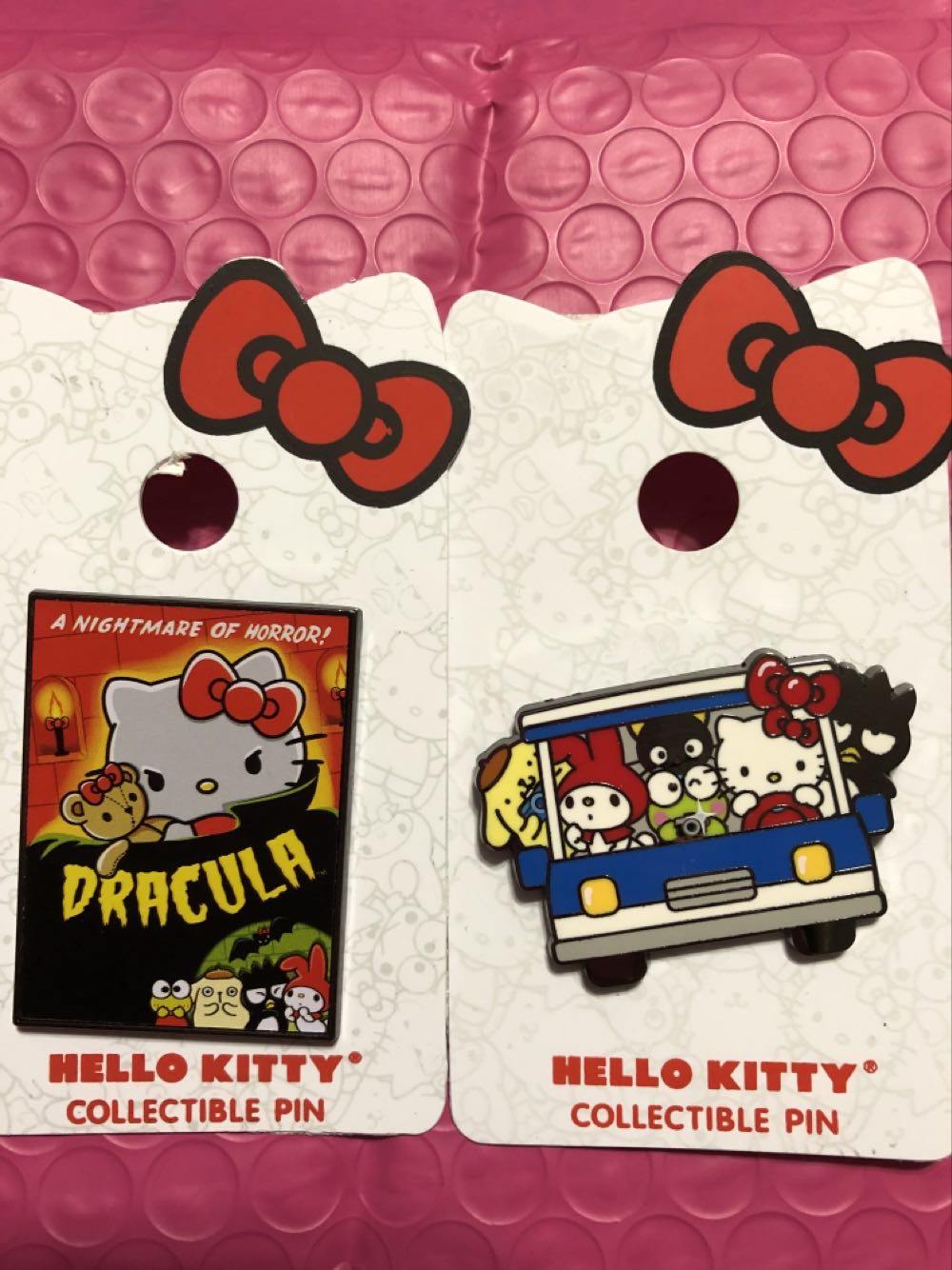 Hello Kitty  pin collectible - Main Image 3