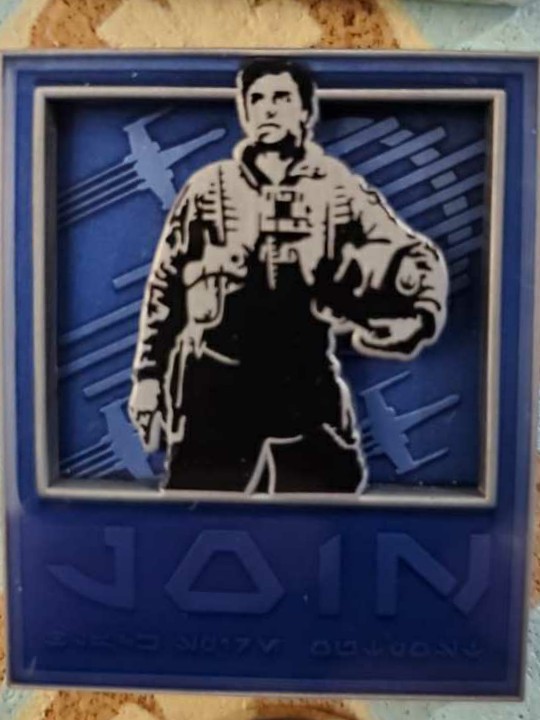 Galaxy’s Edge Poe Dameron - Join - Disney pin collectible - Main Image 1