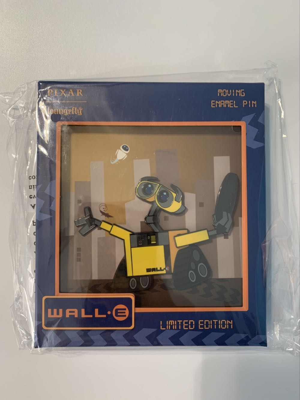 Loungefly Jumbo - Wall E  pin collectible [Barcode 671803350793] - Main Image 1