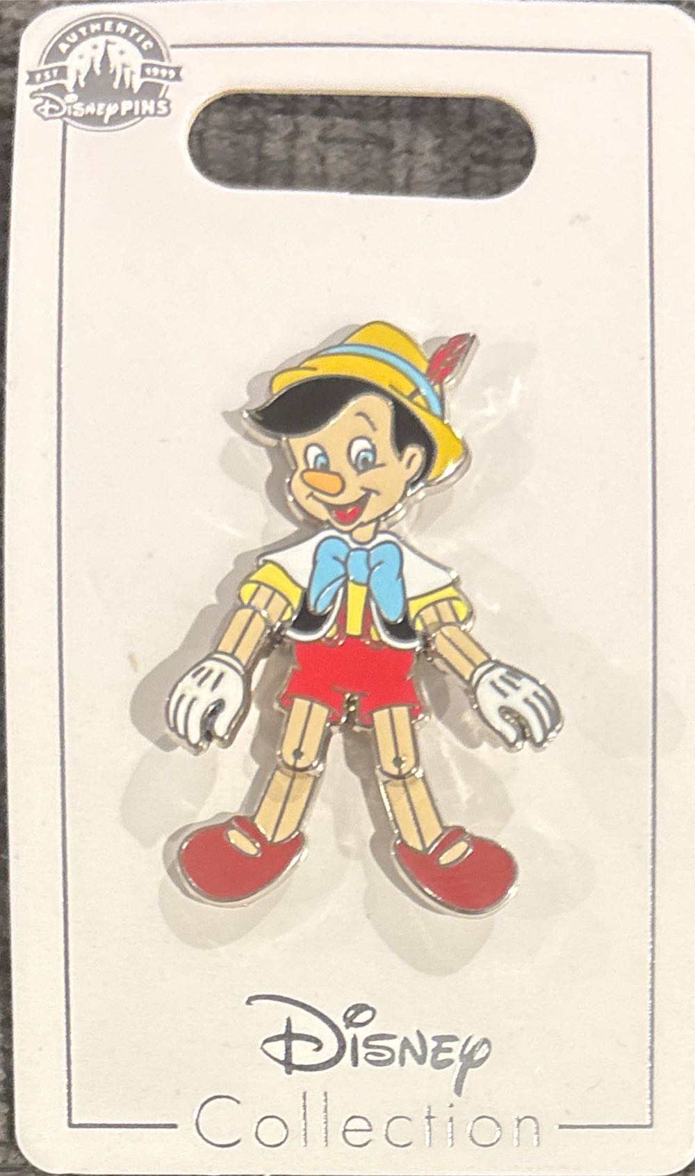 Pinocchio - Movies pin collectible [Barcode 400021285972] - Main Image 3