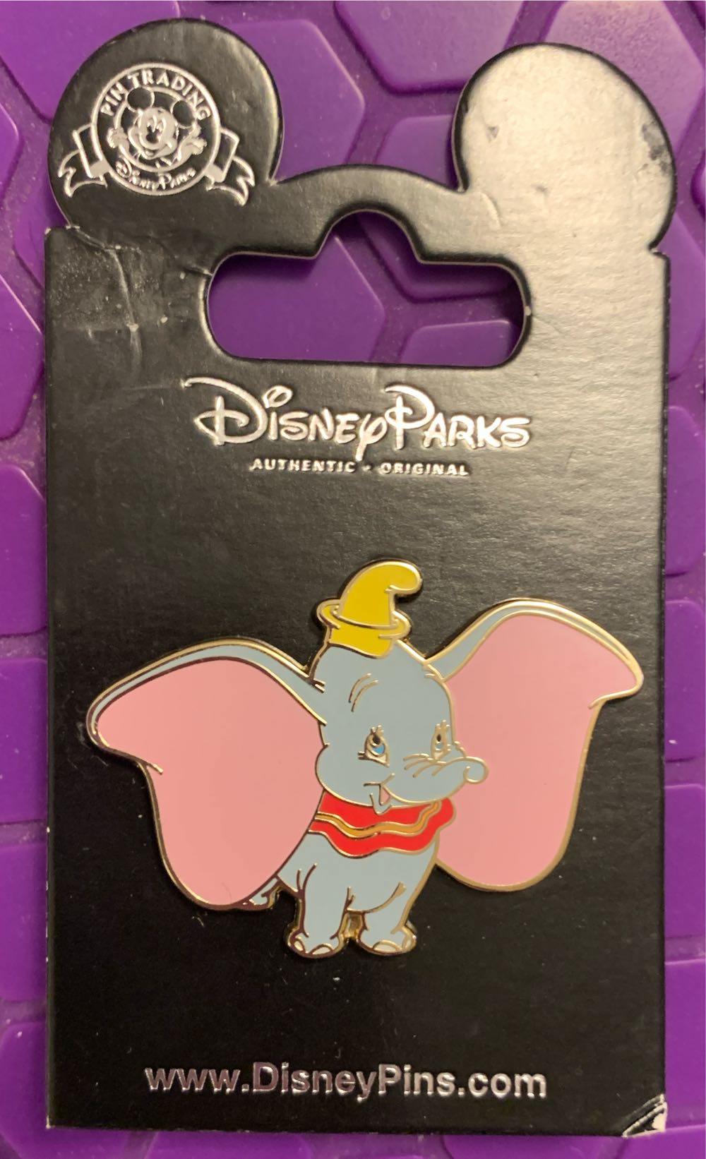 Disney Parks Dumbo Sitting With Yellow Hat, Ears Out - Movies pin collectible [Barcode 400020922779] - Main Image 2