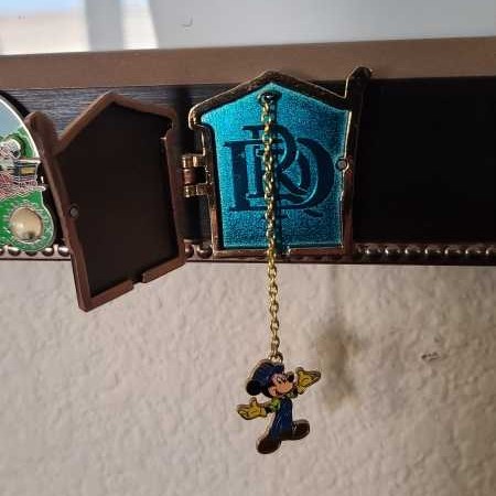 Train. Water Tower  pin collectible - Main Image 2