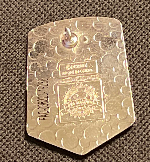 Animal Kingdom - Chip and Dale - Mystery pin collectible - Main Image 2