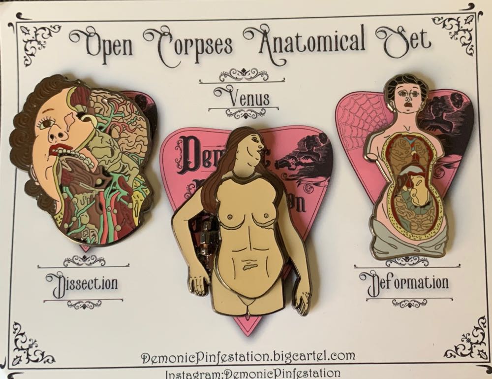 Mad Unicorn Black Luna Puff