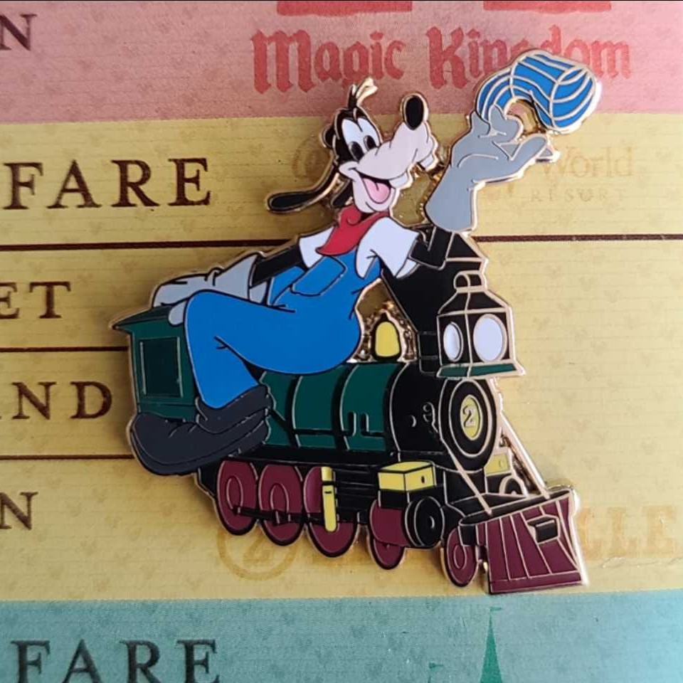 Figpin Mini Marvel Comics: Deadpool In The ’60’s Collectible Pin