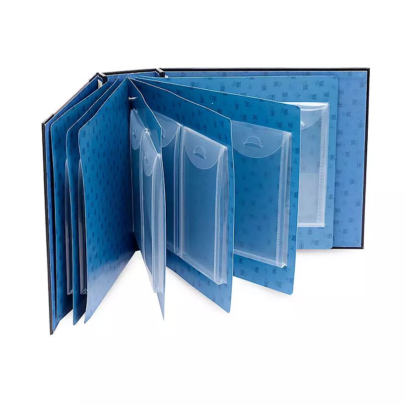 Stitch Crashes Disney Pin Holder with Pin – Limited Release - Polyurethane / paper / plastic / fabric / zinc alloy pin collectible - Main Image 2