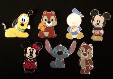 Mini-Pin Collection - Cute Characters - Mickey Mouse and Friends (Version #2) - Metal / Enamel pin collectible - Main Image 2