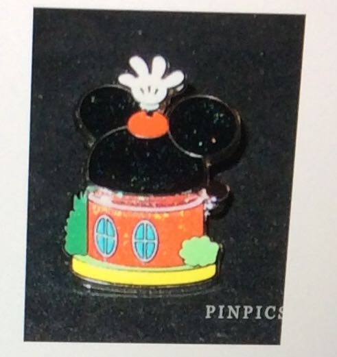 Figpin Catwoman #477 Batman The Animated Series Collectible Pin