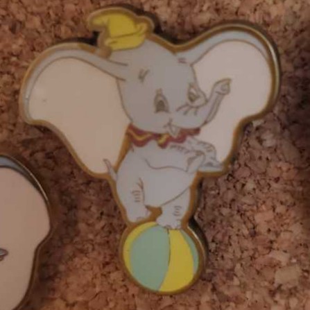 Dumbo - Disney pin collectible - Main Image 1