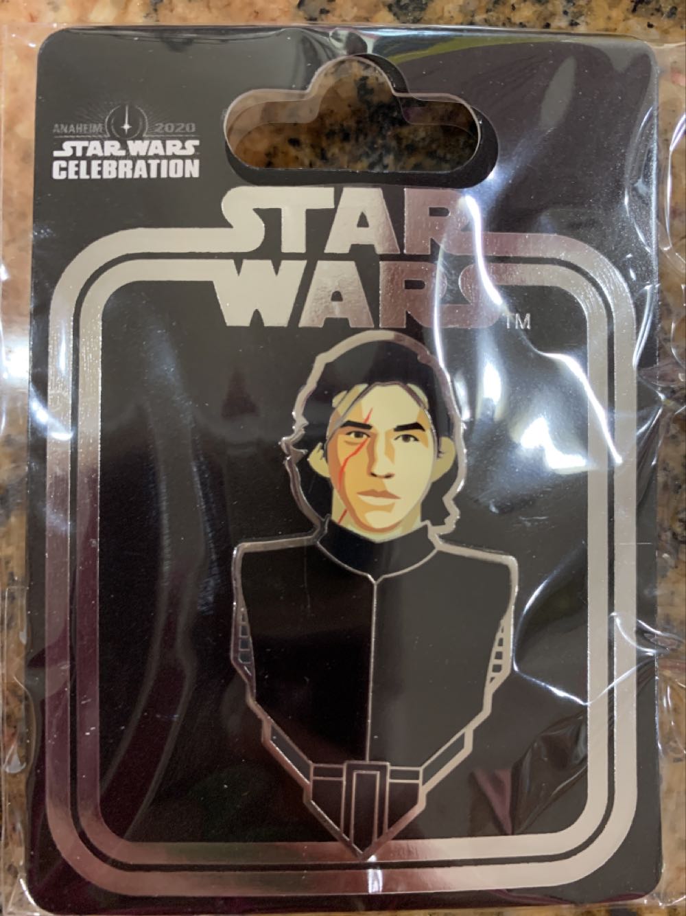 Kylo Ren Bust SWC2020 - Star Wars Celebration 2020 pin collectible - Main Image 1