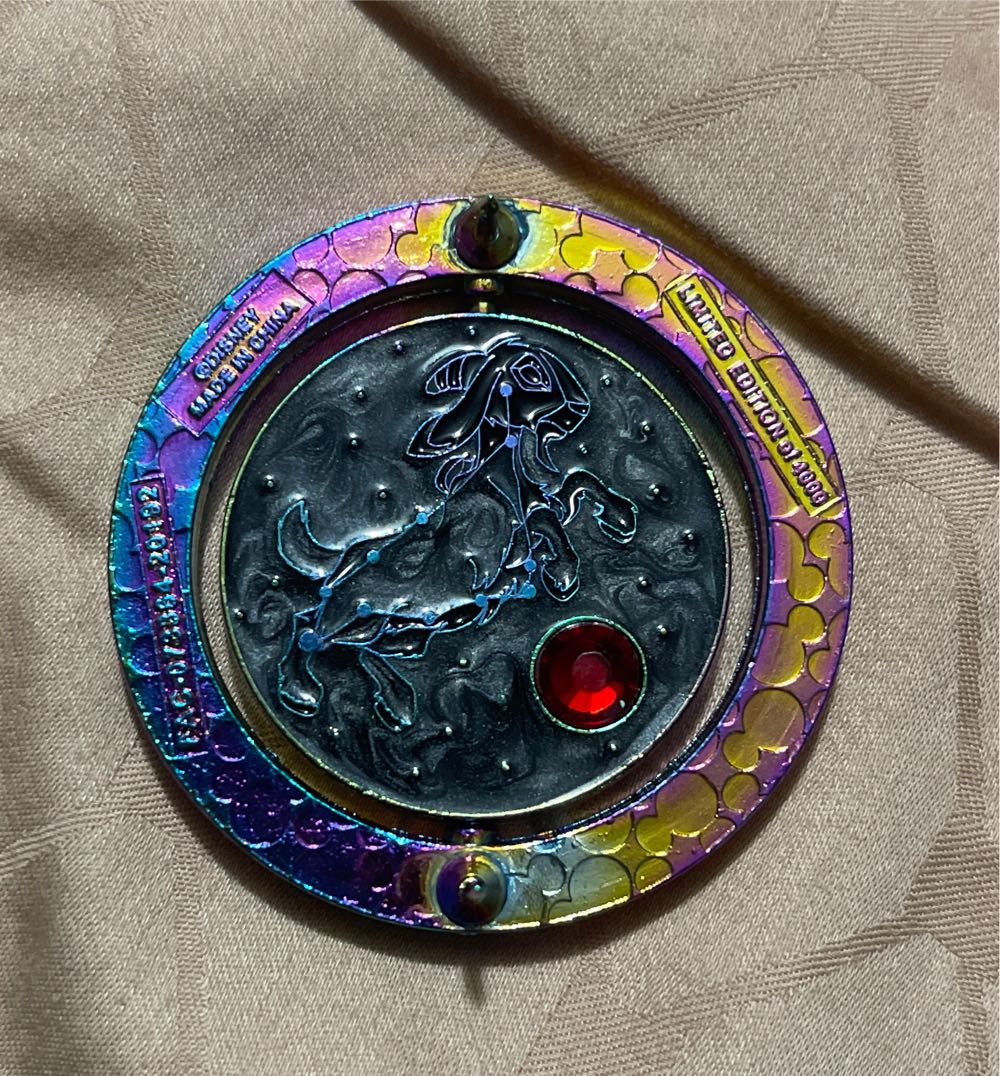 The Hunchback Of Notre Dame “Magic In The Stars: Capricorn” Series - Disney Parks Limited Edition Pin - Rack pin collectible [Barcode 400932863436] - Main Image 4