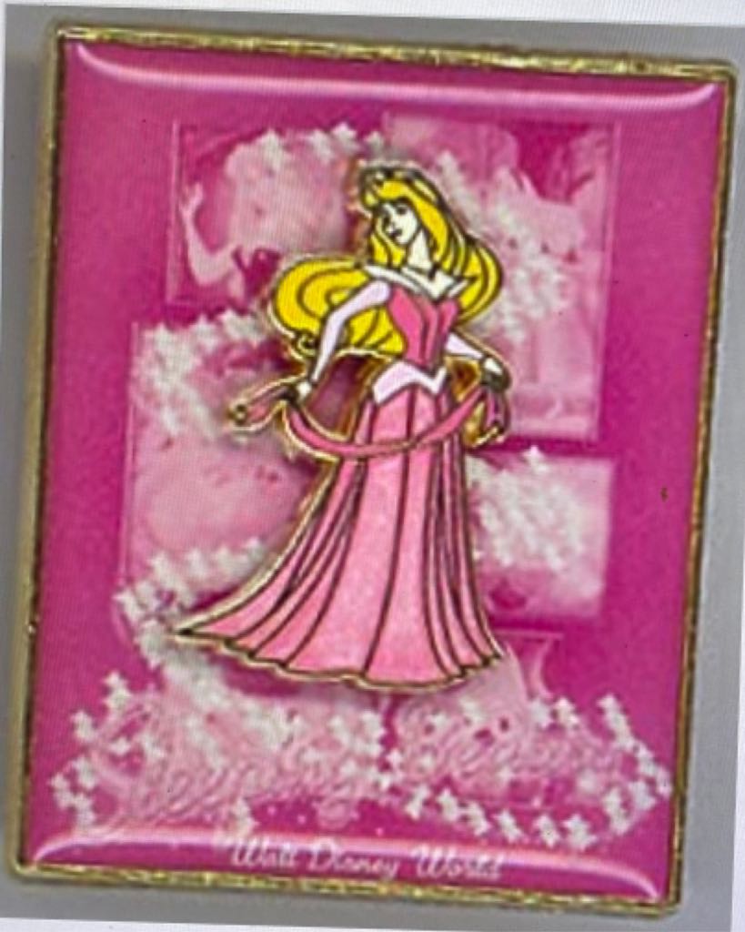 Annual Passholder Quarterly Series 2020 - Mickey And The Castle