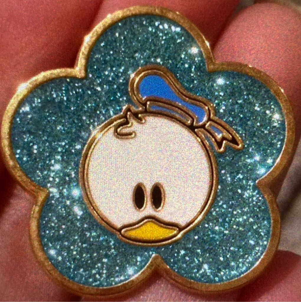 Disney Aladdin And Jasmine On Magic Carpet Pin Small