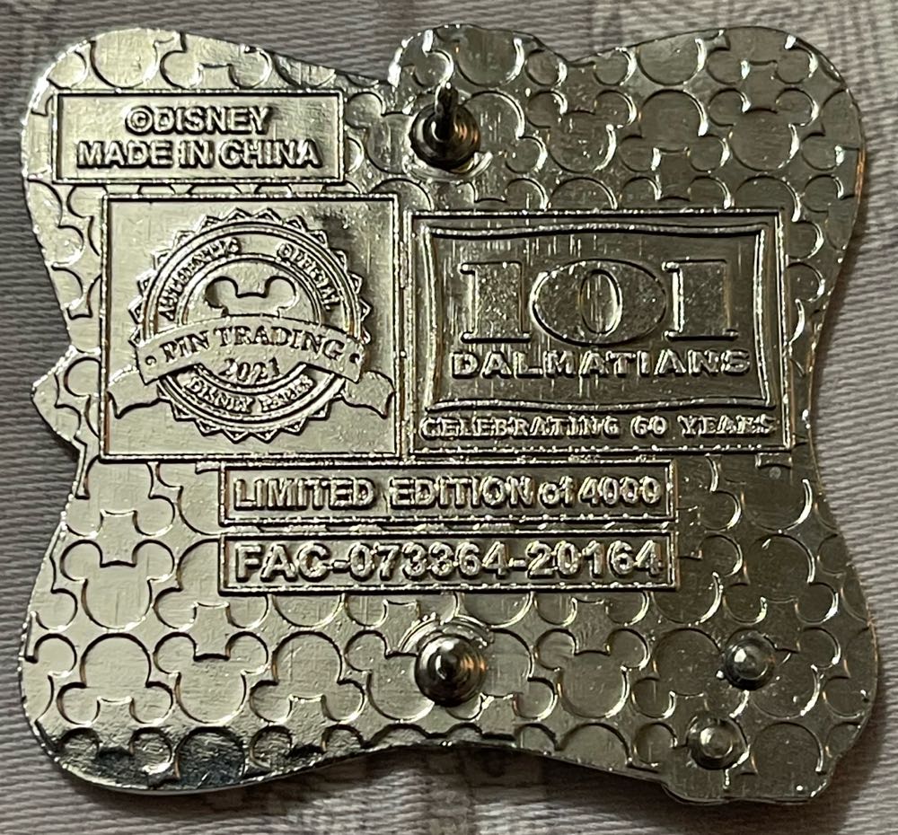 101 Dalmatians 60th Anniversary (Pongo, Perdita With Puppies) - Disney Parks Limited Edition Pin - Rack pin collectible [Barcode 400929013349] - Main Image 4