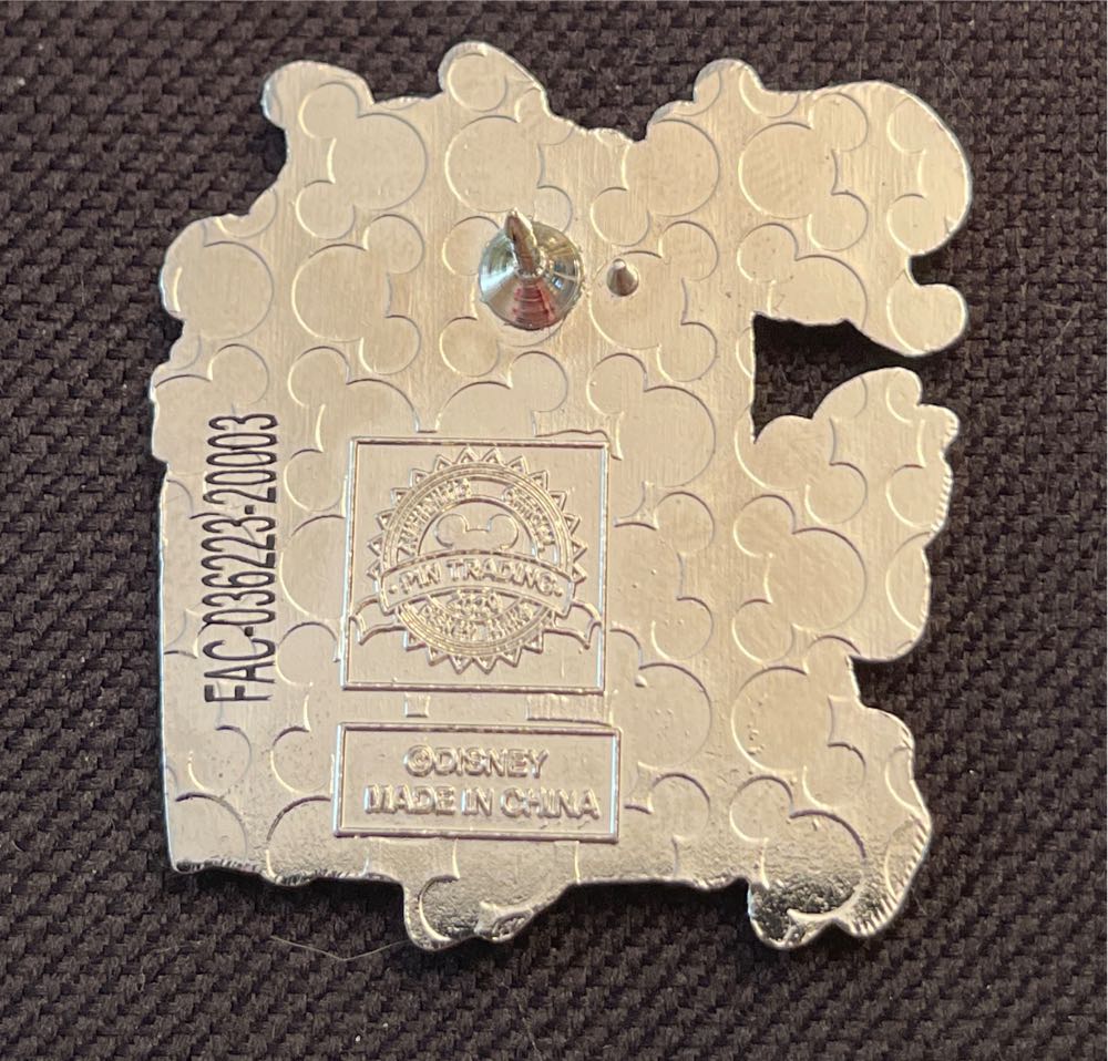 Fantasyland - Minnie Mouse  pin collectible - Main Image 2