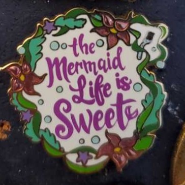 12 Days of Christmas Mystery Pin Collection 2020 - 4 Tiki Birds Singing Words