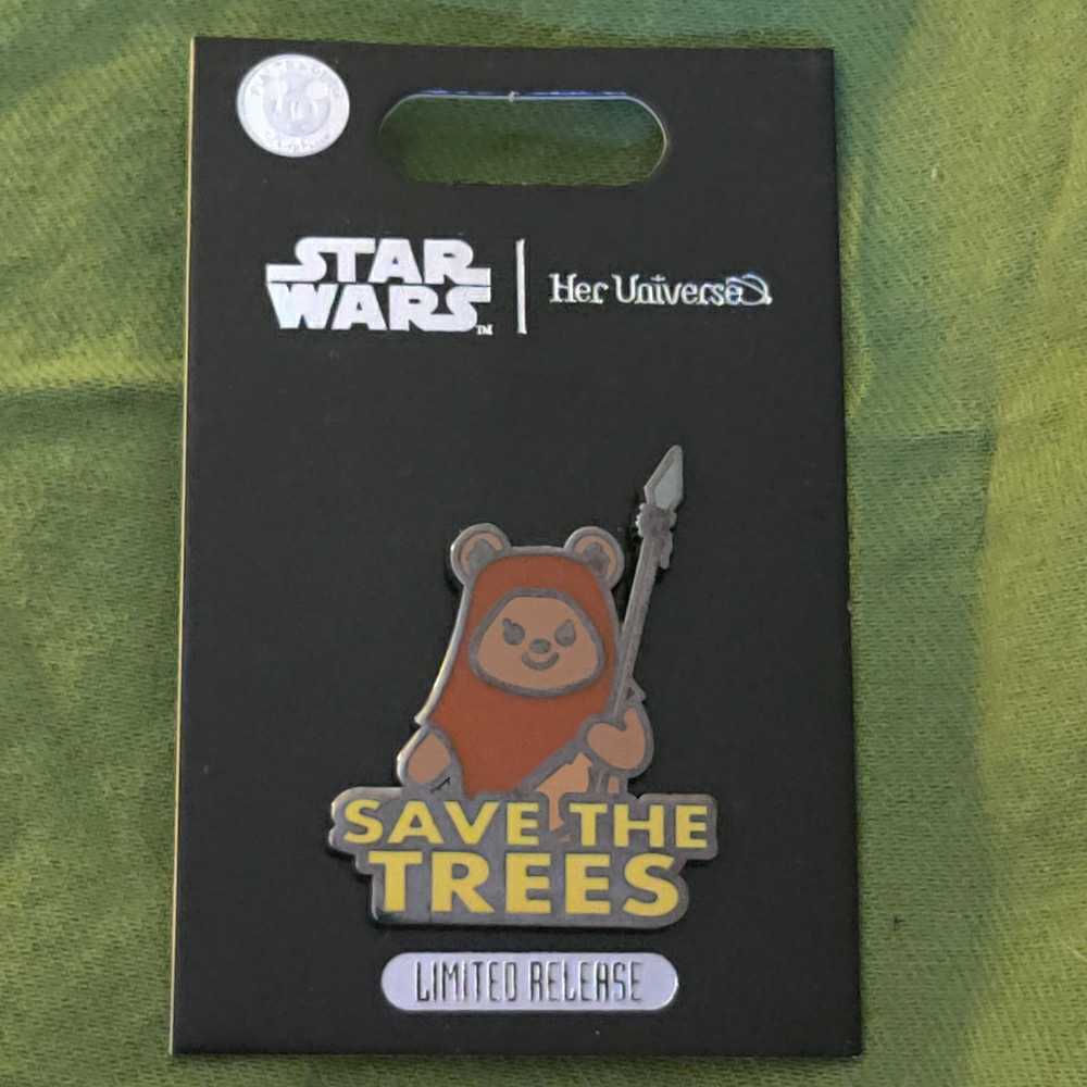 Star Wars Wicket Save The Trees - Disney Pin - Trading pin collectible [Barcode 400928515448] - Main Image 2