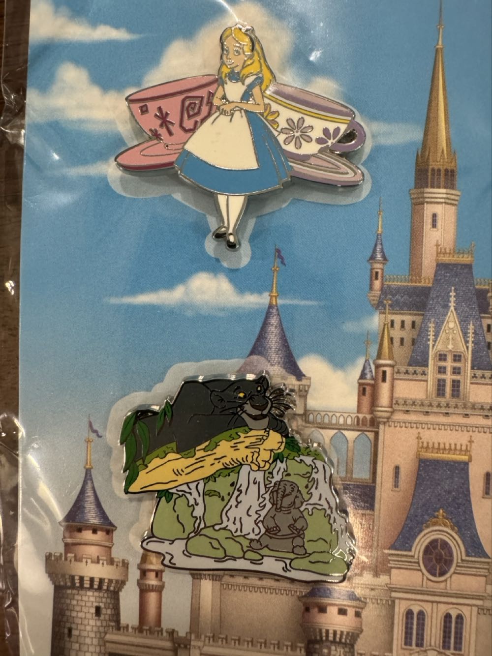 Big Thunder Mountain - Mickey - Disney Pin - Trading pin collectible [Barcode 400915713314] - Main Image 2