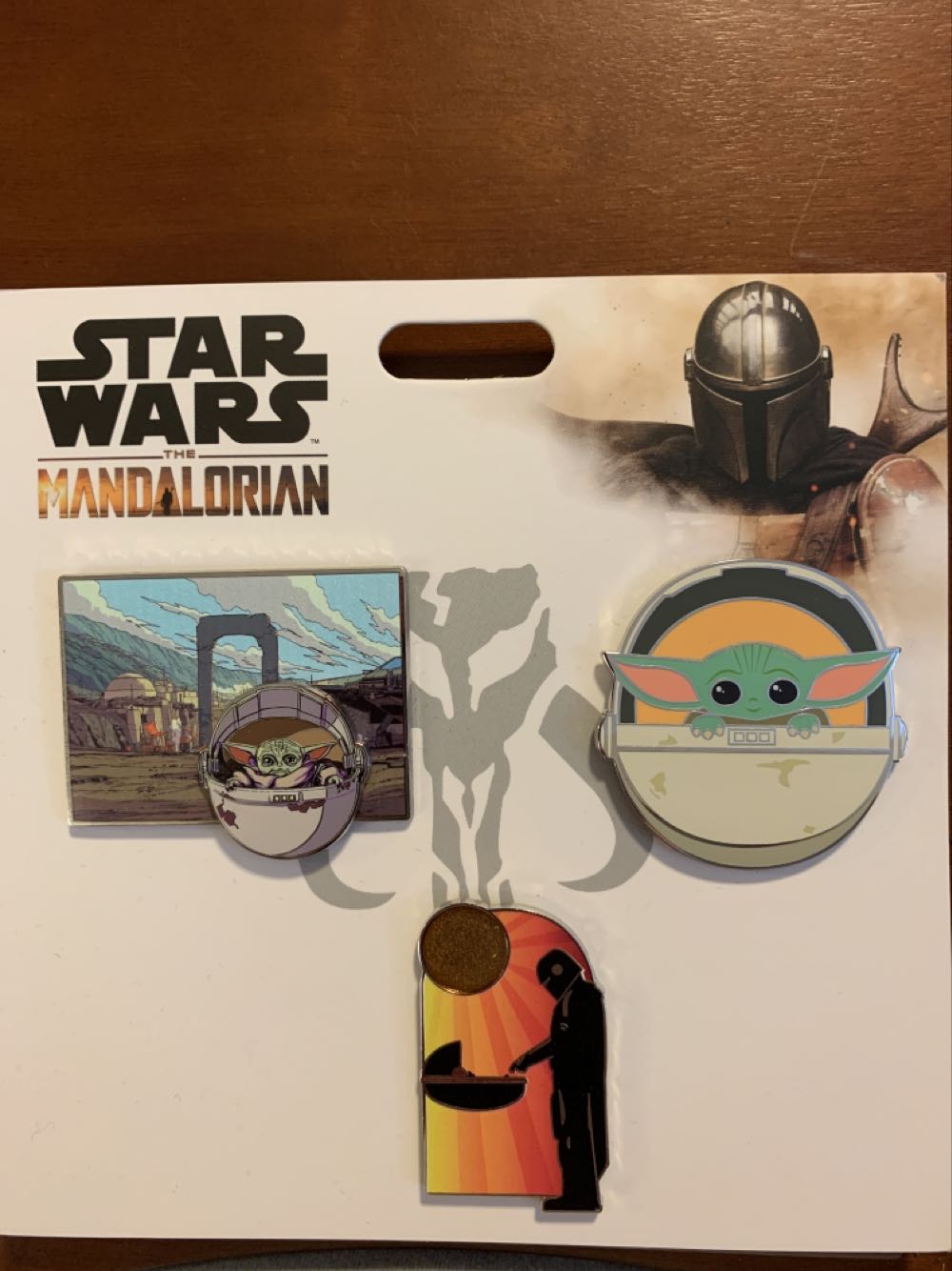 The Child Set: The Mandalorian - Disney Pin Trading pin collectible [Barcode 465051229334] - Main Image 2