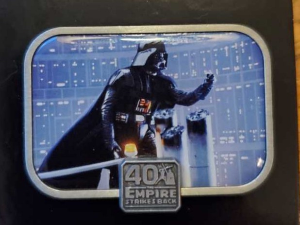 12 Days of Christmas Mystery Pin Collection 2020 - 12 Green Army Men Marching