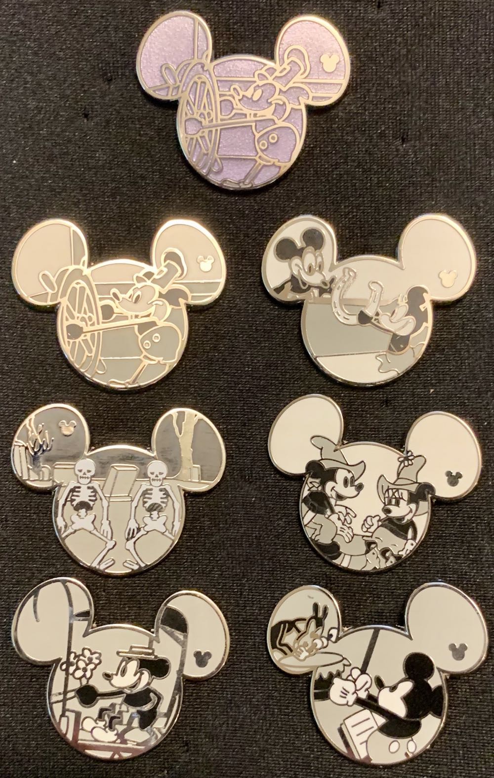 Black And White Short Films - Hidden Mickey 2019 - Two Gun Mickey  pin collectible - Main Image 2