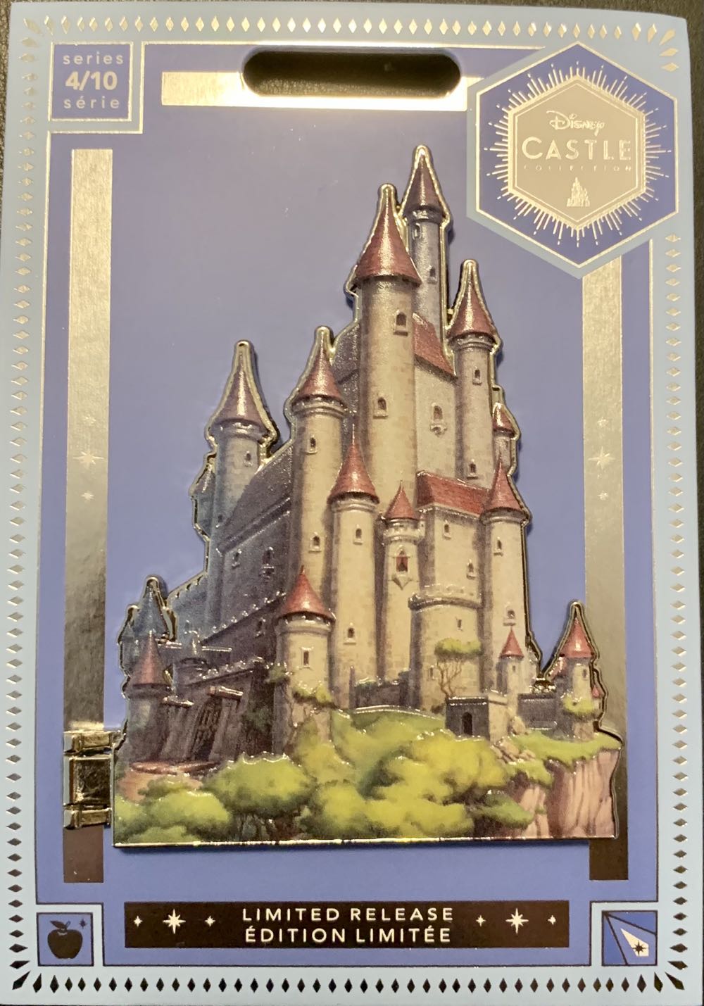 Castle Collection - Snow White - Hinged pin collectible - Main Image 3