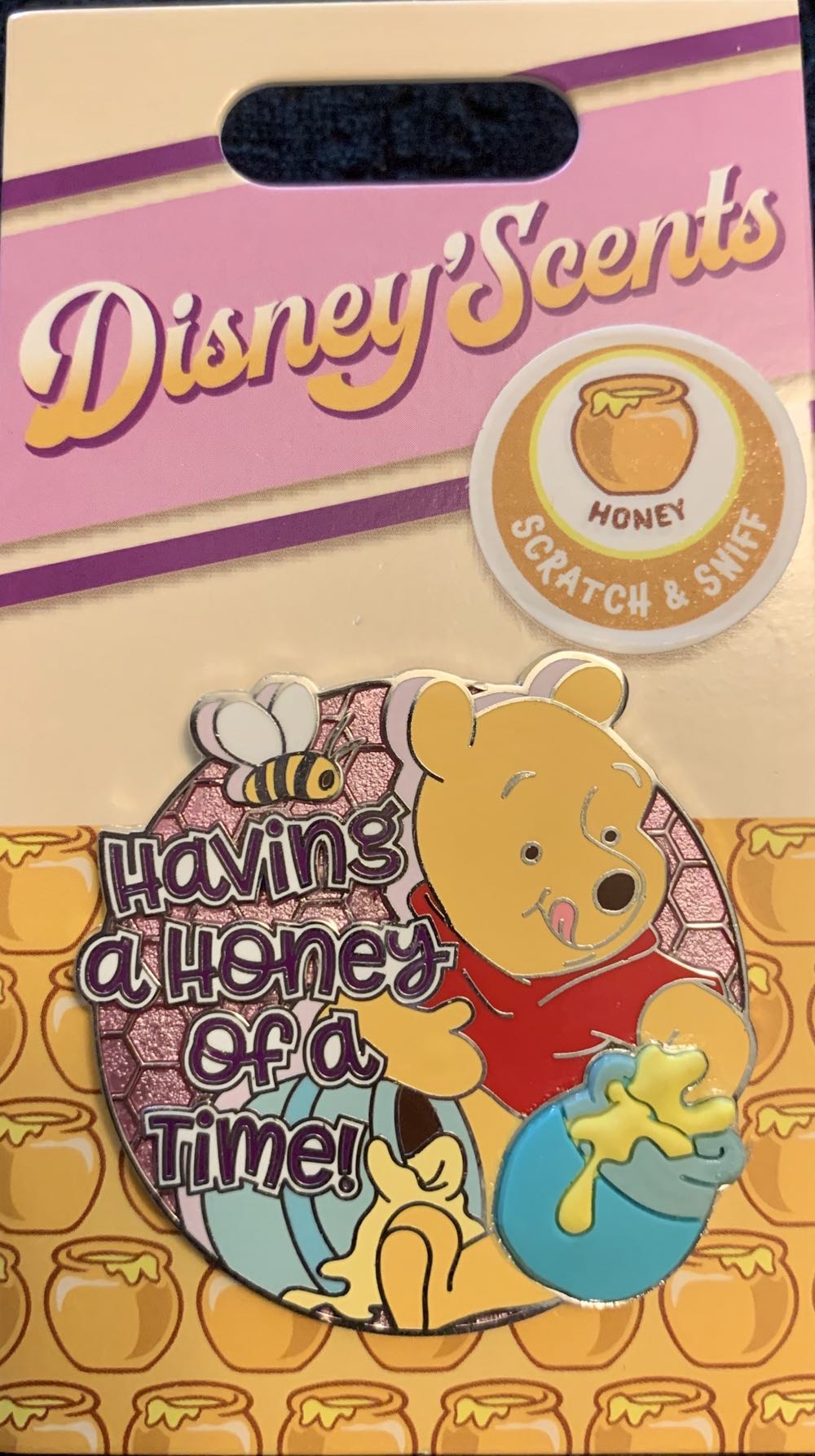 Disney Scents - Winnie The Pooh - Rubber pin collectible - Main Image 2