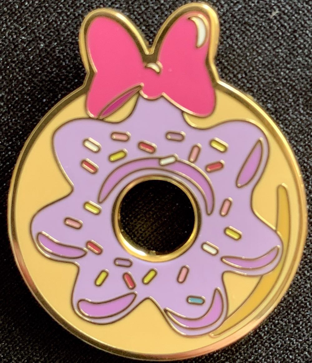 Disney Star Wars Yoda The Mandalorian The Child With Cup Pin Limited New Card