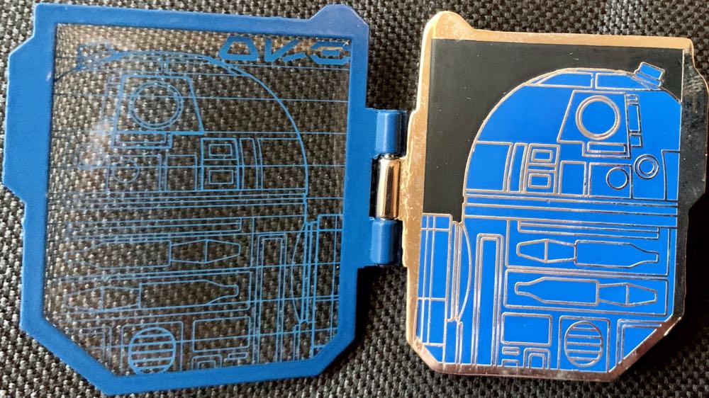 Galaxy’s Edge - Droid Schematic R2-D2 - Hinged pin collectible - Main Image 3