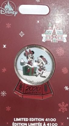 Holiday Cheer Collection - Mickey And Minnie Snowglobe 2020 - Bubble pin collectible - Main Image 2