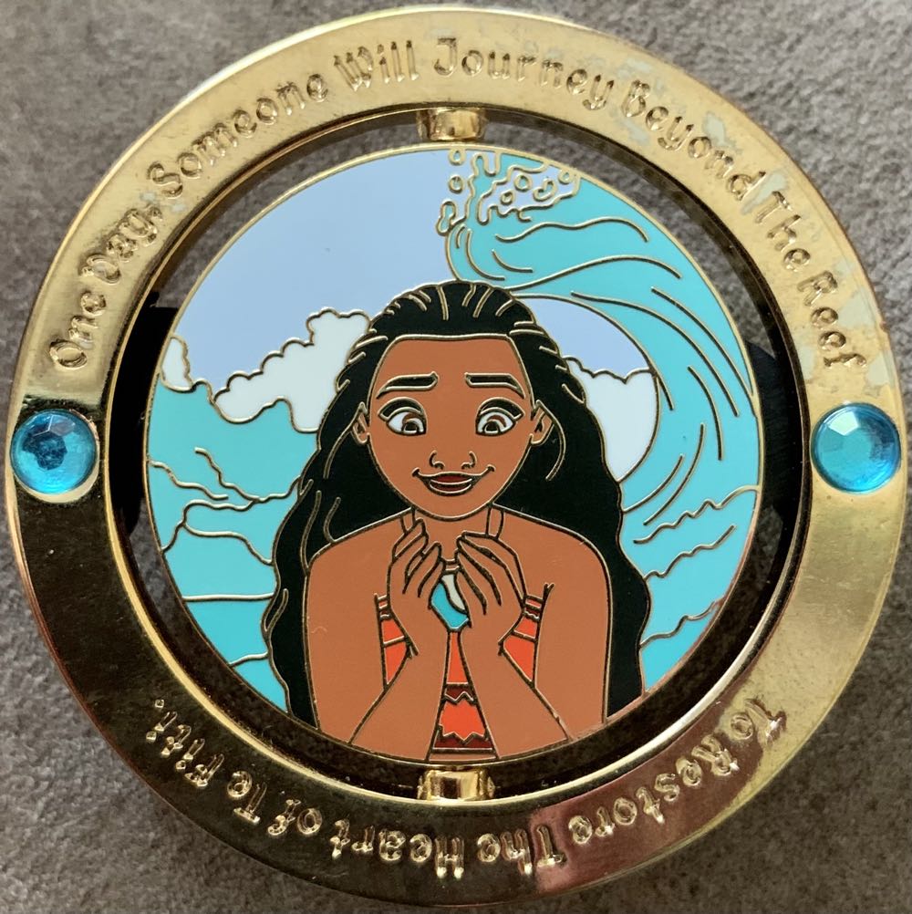 Enchanted Emblems: Moana - Spinner pin collectible - Main Image 2
